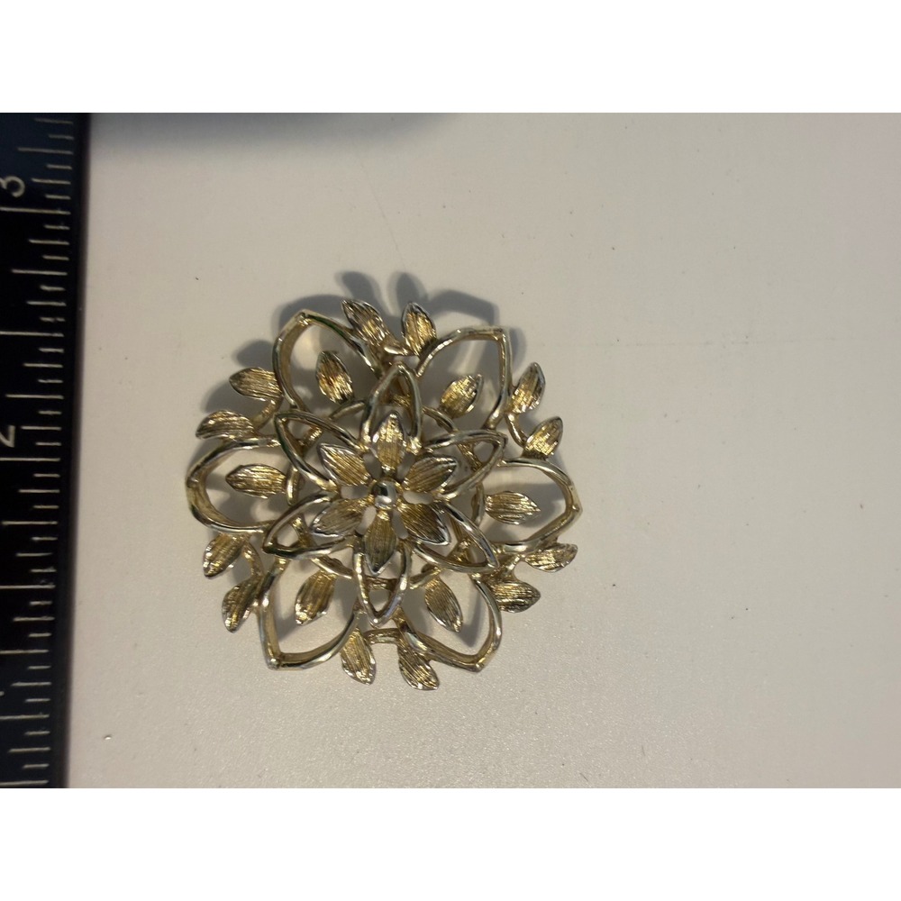 Sarah Coventry Vintage Silver Tone Textured Layered Floral Starburst Brooch Pin